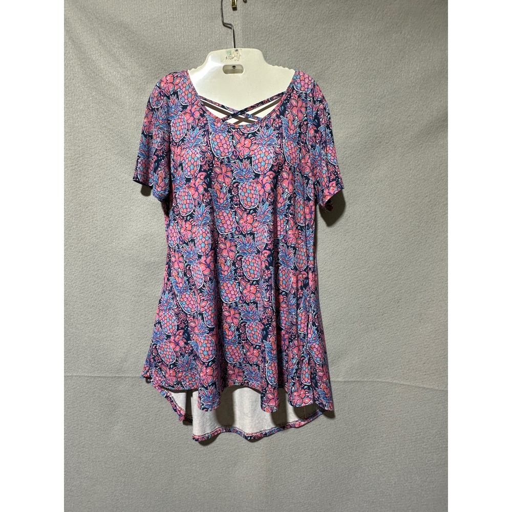 Simply Southern Women's Small Pineapple Floral Print Criss Cross Neck Top